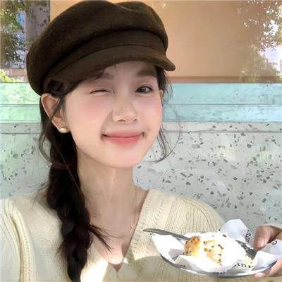 躲在阁楼的安妮·法兰克